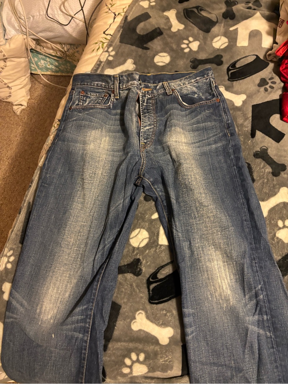 Lucky Brand Men's Distressed Medium Blue Straight Jeans 33/30